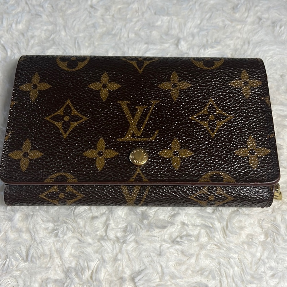 Louis Vuitton Porte Monnaie Tresor Wallet Monogram Canvas
